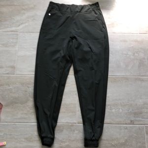 Athleta 6 Brooklyn Jogger olive textured